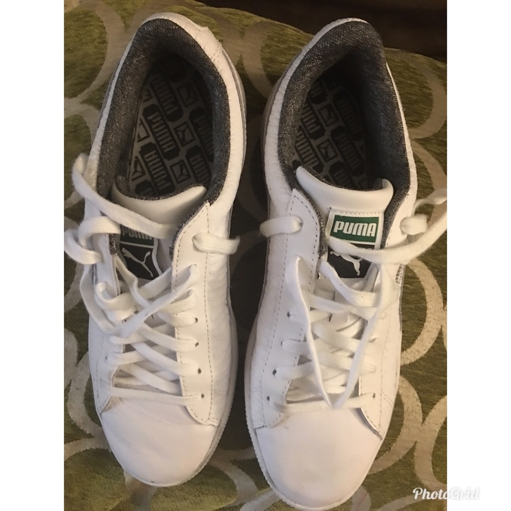 White puma sneakers